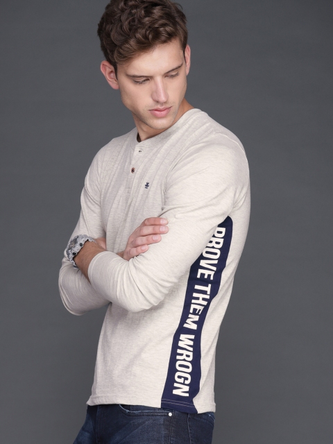

WROGN Men Grey Melange Solid Henley Neck T-shirt
