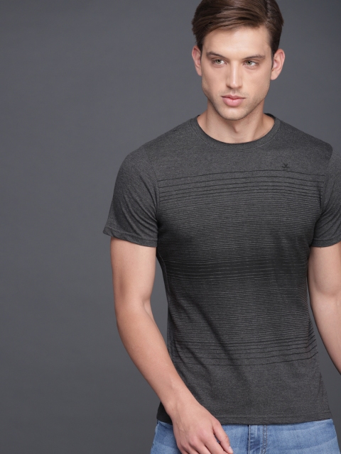 

WROGN Men Charcoal Grey Slim Fit Striped Round Neck T-shirt