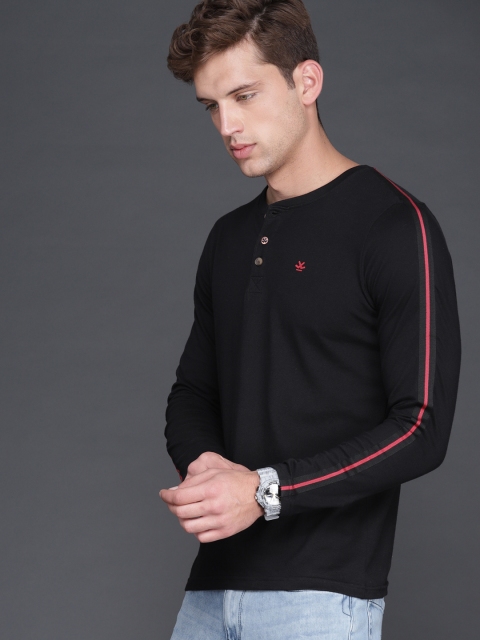 

WROGN Men Black Slim Fit Solid Henley Neck T-shirt