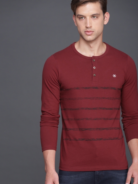 

WROGN Men Maroon & Black Slim Fit Striped Henley Neck T-shirt