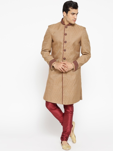 

Manish Creations Men Beige & Maroon Paisley Pattern Sherwani