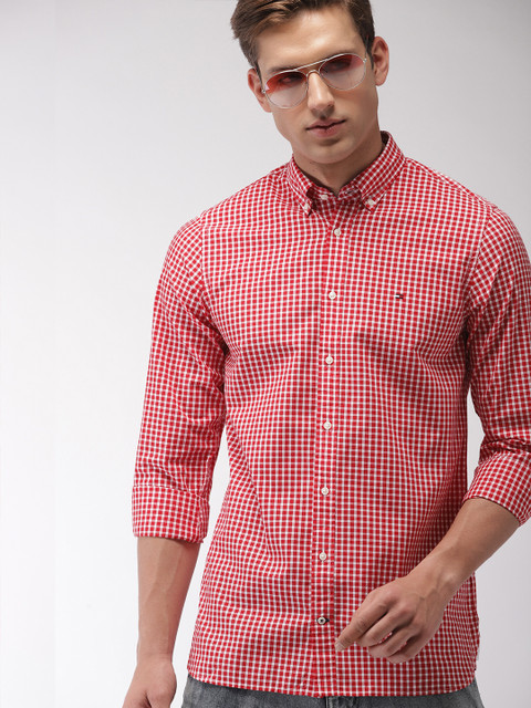 

Tommy Hilfiger Men Red & White Slim Fit Checked Casual Shirt