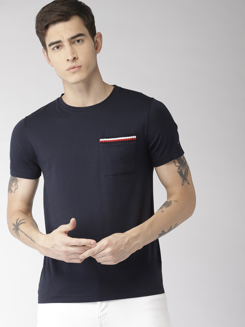 

Tommy Hilfiger Men Navy Blue Solid Round Neck T-shirt