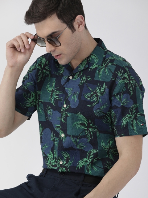 

Tommy Hilfiger Men Navy Blue & Green Regular Fit Printed Casual Shirt