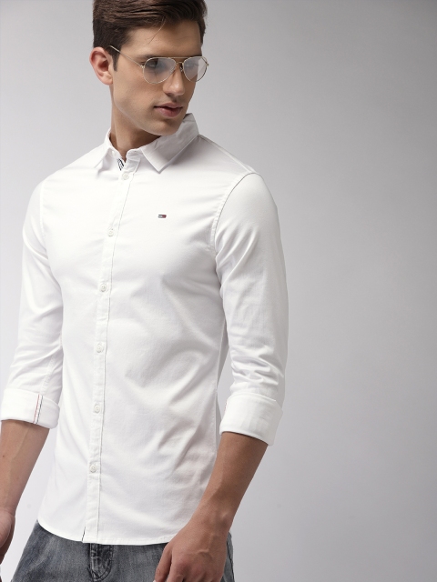 

Tommy Hilfiger Men White Slim Fit Solid Casual Shirt