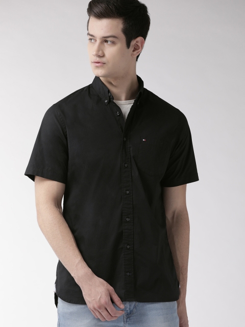 

Tommy Hilfiger Men Black Regular Fit Solid Knitted Casual Shirt