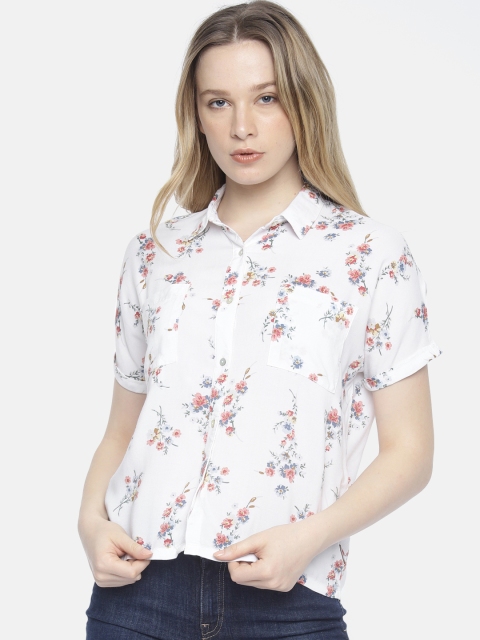 

Wrangler Women White Max Regular Fit Printed Casual Shirt