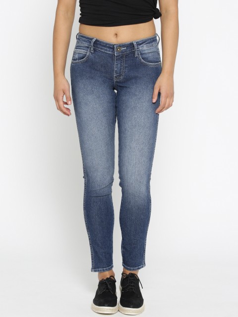 

Wrangler Women Blue Skinny Fit Low-Rise Clean Look Non-Stretchable Jeans