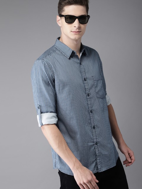 

HERE&NOW Men Blue Regular Fit Striped Casual Shirt