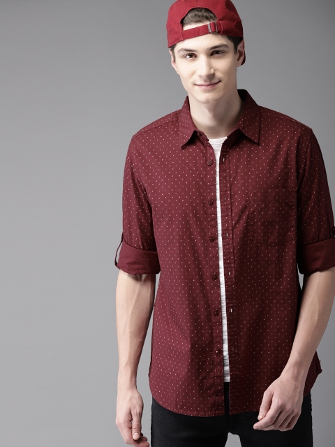 

HERE&NOW Men Maroon Regular Fit Printed Casual Shirt