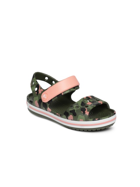 

Crocs Kids Green Printed Crocband Seasonal Graphic K Sports Sandals