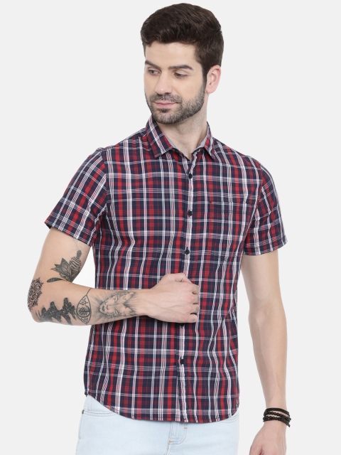 

Lee Men Red & Navy Blue Slim Fit Checked Casual Shirt