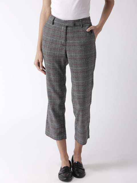 

Madame Women Charcoal Grey Regular Fit Checked Cropped Trousers