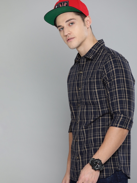

SINGLE Men Navy Blue & Beige Slim Fit Checked Casual Shirt
