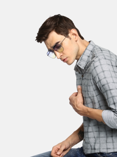 

SINGLE Men Grey Slim Fit Checked Casual Shirt