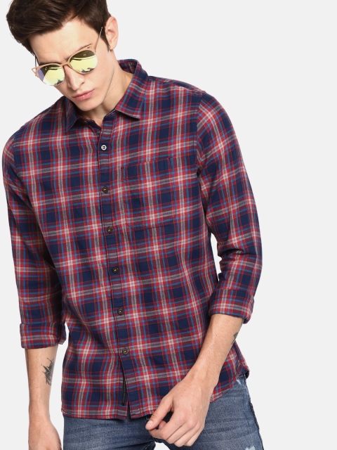 

SINGLE Men Red & Navy Blue Slim Fit Checked Casual Shirt