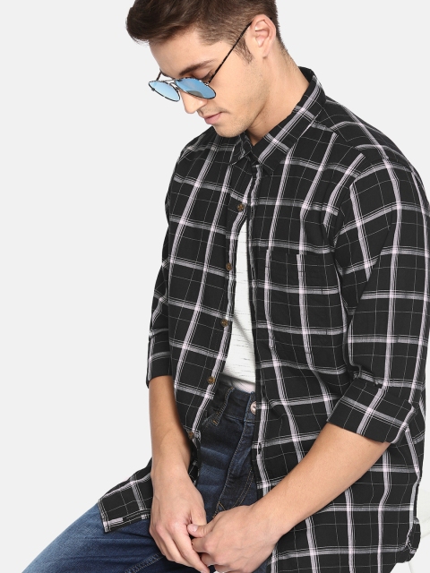 

SINGLE Men Black & White Regular Fit Checked Casual Shirt