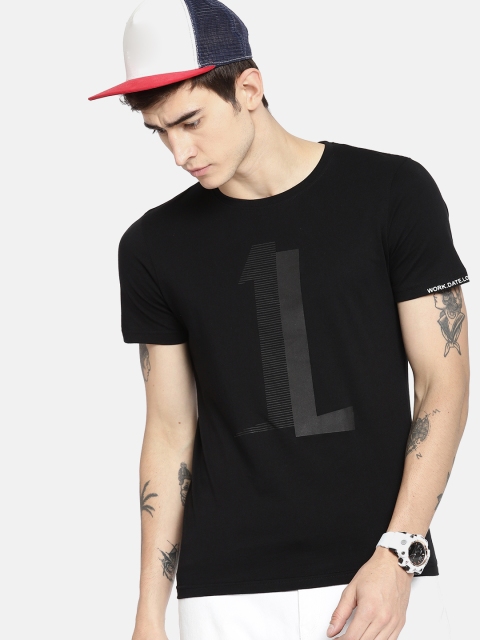 

SINGLE Men Black Slim Fit Printed Round Neck T-shirt