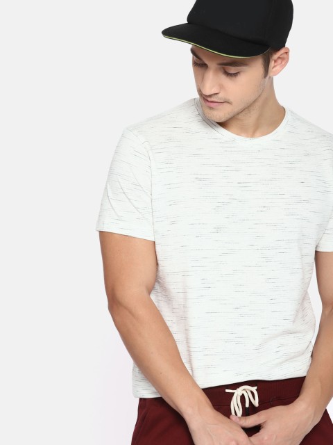 

SINGLE Men White & Black Solid Round Neck T-shirt