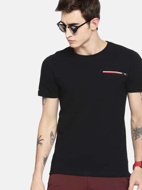 

SINGLE Men Black Solid Round Neck T-shirt