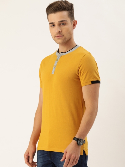 

SINGLE Men Mustard Yellow Solid Contrast Henley Neck T-shirt