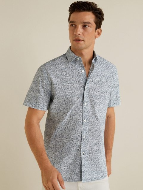 

MANGO MAN Men White & Navy Blue Regular Fit Printed Casual Shirt