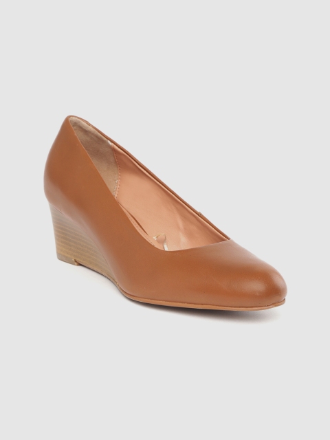 

Steve Madden Women Brown Solid Leather Pumps