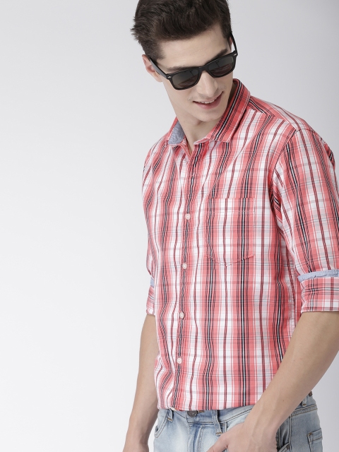 

Mast & Harbour Men Coral Pink & Black Regular Fit Checked Casual Shirt