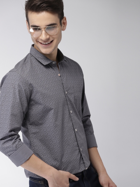

Mast & Harbour Men Grey & Black Slim Fit Printed Casual Shirt
