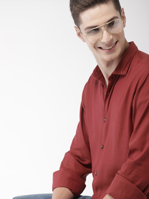 

Mast & Harbour Men Red Regular Fit Solid Casual Shirt