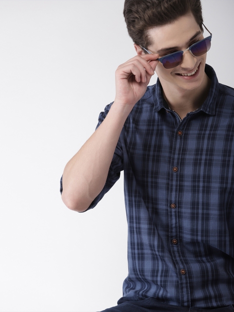 

Mast & Harbour Men Blue Regular Fit Checked Casual Shirt