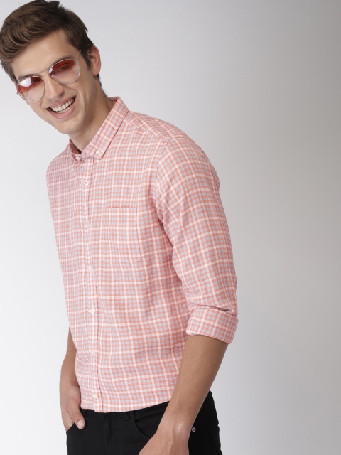 

Mast & Harbour Men Peach-Coloured & White Slim Fit Checked Casual Shirt