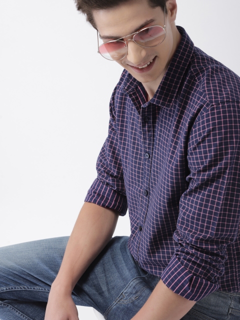 

Mast & Harbour Men Navy Blue & Pink Regular Fit Checked Casual Shirt