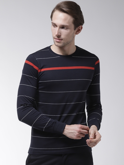 

Fort Collins Men Navy Blue & White Striped Round Neck T-shirt