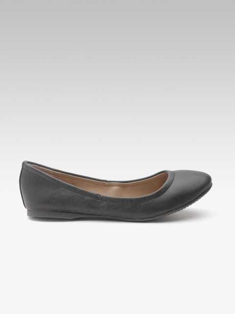 

Steve Madden Women Black Solid Ballerinas
