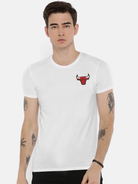 

NBA Men White Solid Chicago Bulls T-shirt