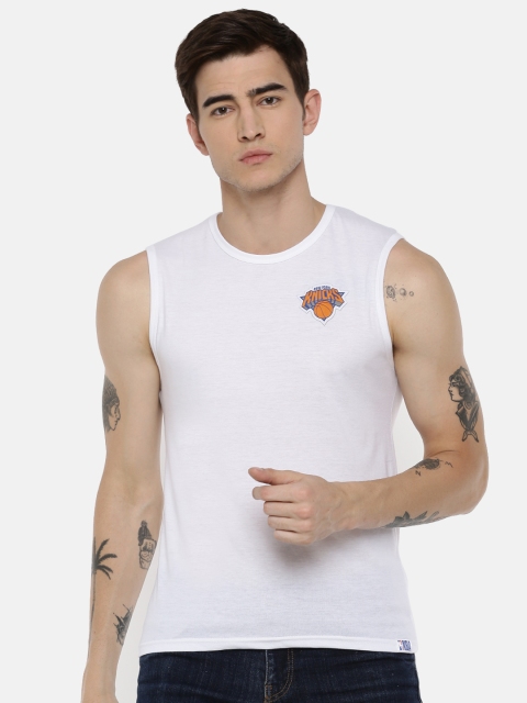 

NBA Men White Solid Round Neck New York Knicks T-shirt
