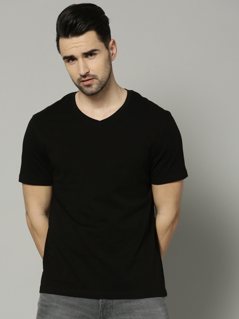 

Marks & Spencer Men Black Solid V-Neck T-shirt
