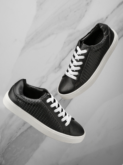 

Roadster Women Black Sneakers