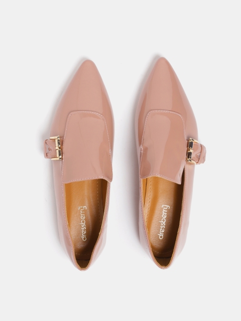 

DressBerry Women Pink Solid Flats