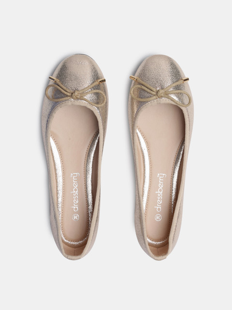 

DressBerry Women Gold-Toned Solid Ballerinas