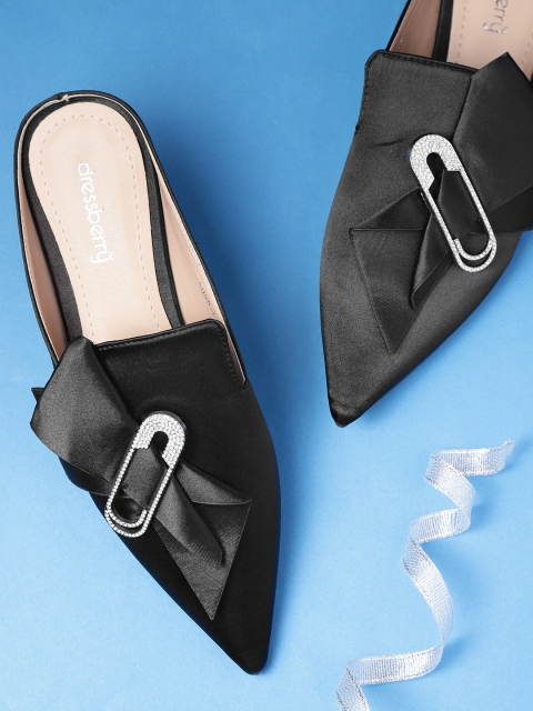 

DressBerry Women Black Solid Mules