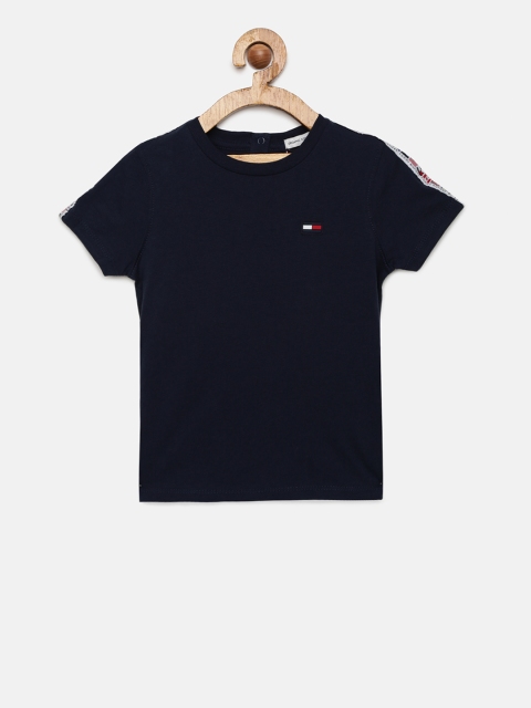 

Tommy Hilfiger Boys Navy Blue Solid Round Neck T-shirt