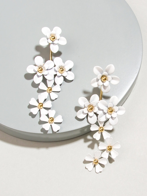 

Pipa Bella White Floral Drop Earrings
