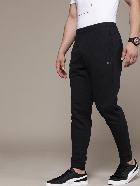 

Calvin Klein Jeans Men Black Solid Slim Fit Joggers