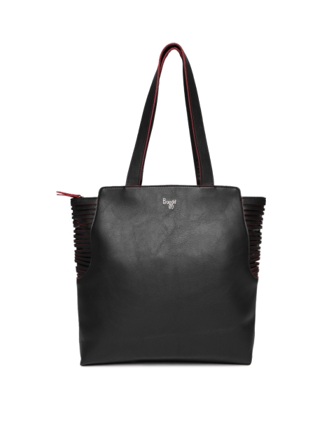 

Baggit Black Solid Shoulder Bag
