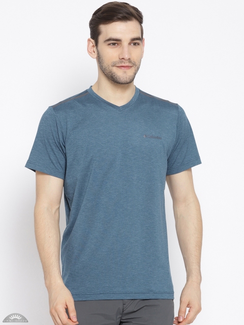 

Columbia Men Blue Solid Tech Trail II V-Neck T-shirt