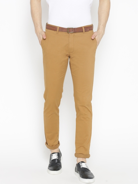 

Blackberrys Men Brown Sharp Fit Solid Chinos