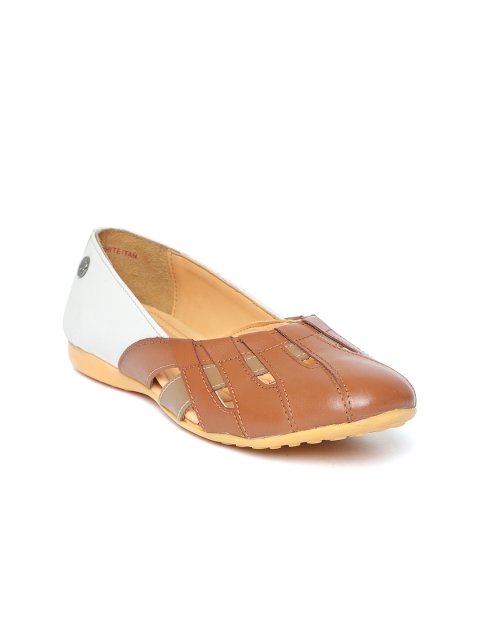 

Lee Cooper Women Brown & White Colourblocked Ballerinas