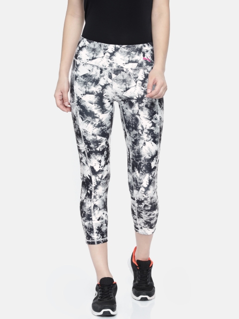 

Puma Women Black & White Stand Out Printed DRY-CELL 3/4th Tights